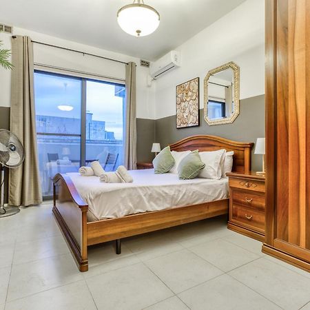 A Comfortable Apartment In The Heart Of Paceville Bt 360 Estates St. Julian's Zewnętrze zdjęcie